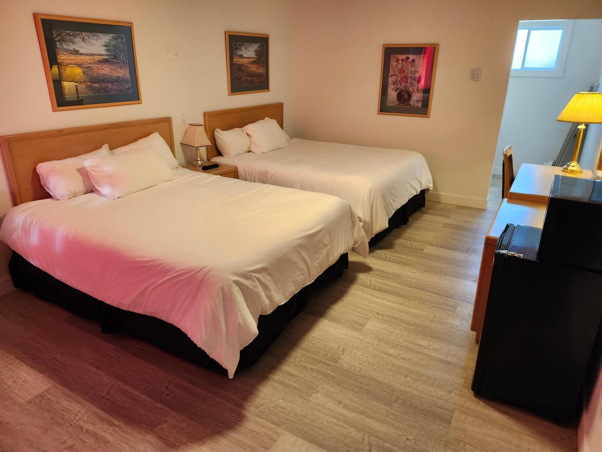 Cache Creek Inn エクステリア 写真