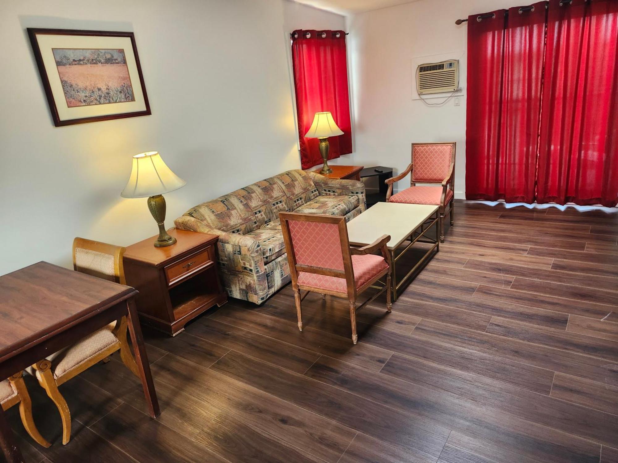 Cache Creek Inn エクステリア 写真