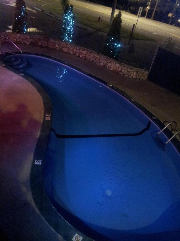 Cache Creek Inn エクステリア 写真
