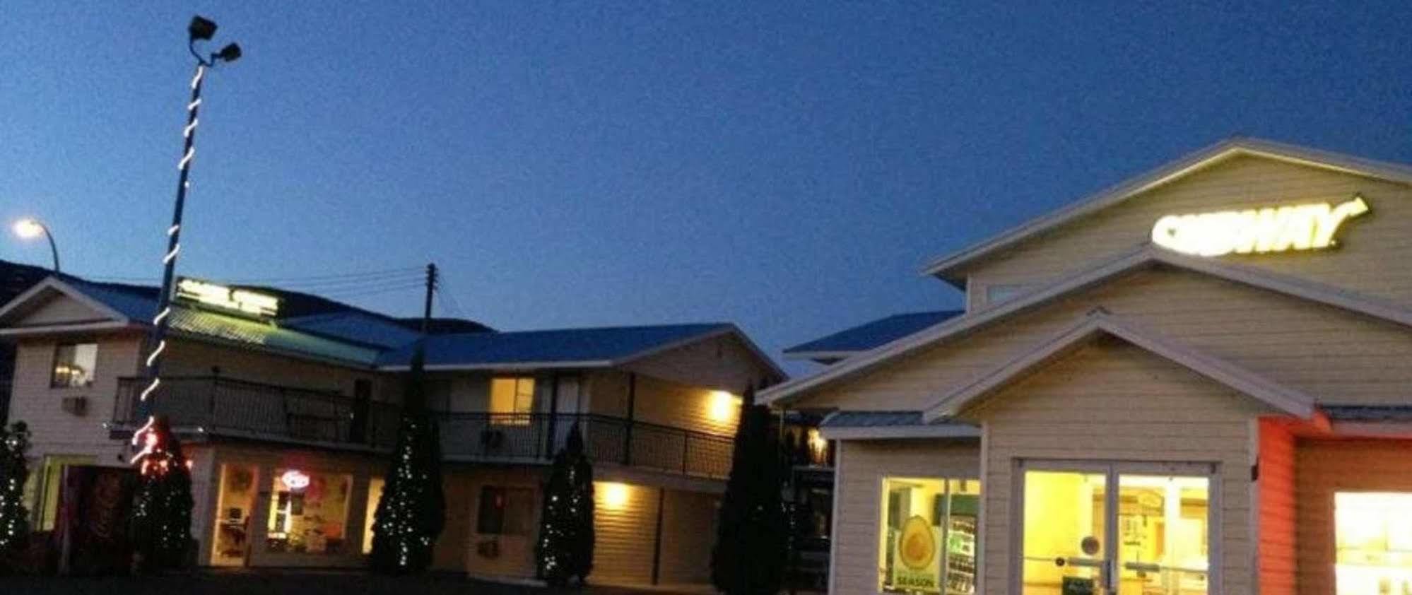 Cache Creek Inn エクステリア 写真
